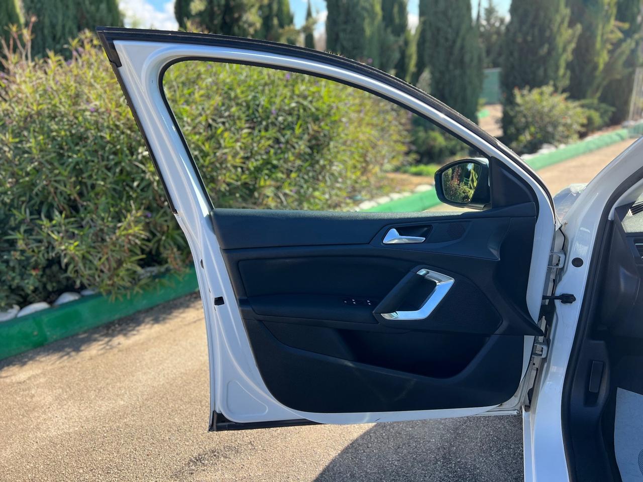 Peugeot 308 BlueHDi 100 NEOPATENTATI Business