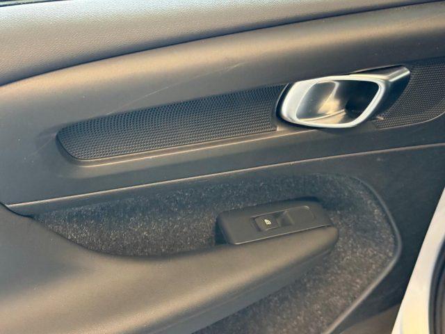 VOLVO XC40 D3