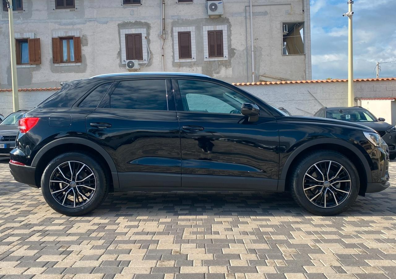 Audi Q3 Business 2.0 TDI 150CV s-tronic 35