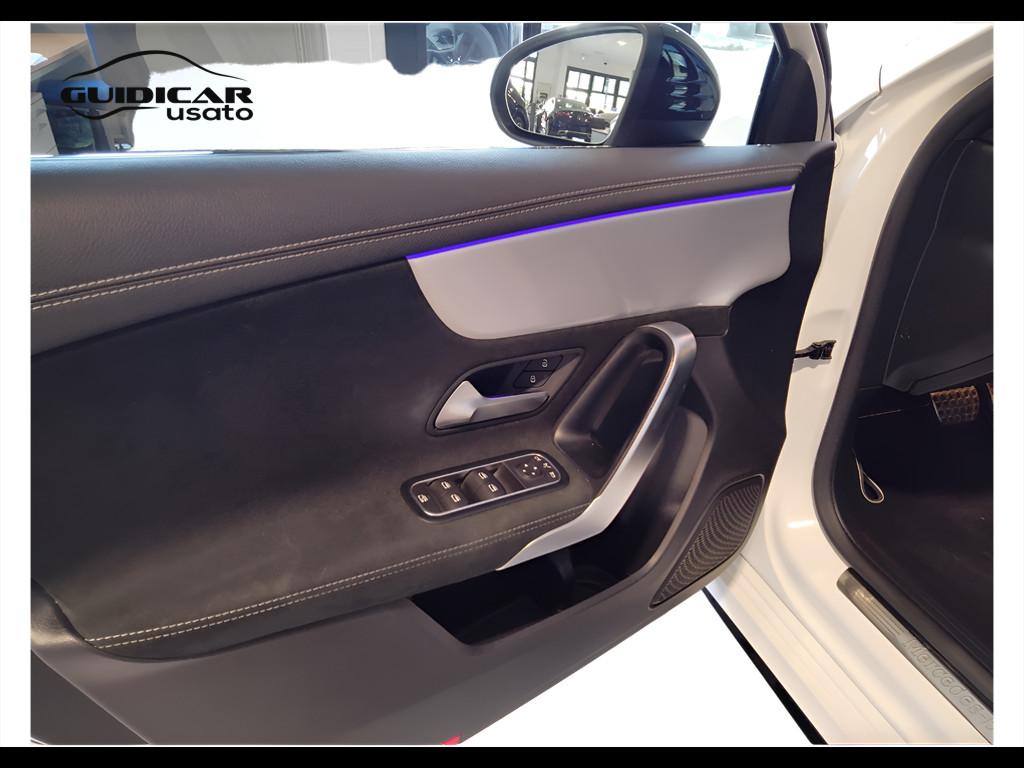 Mercedes-Benz Classe A - W177 2018 - A 180 d Premium auto