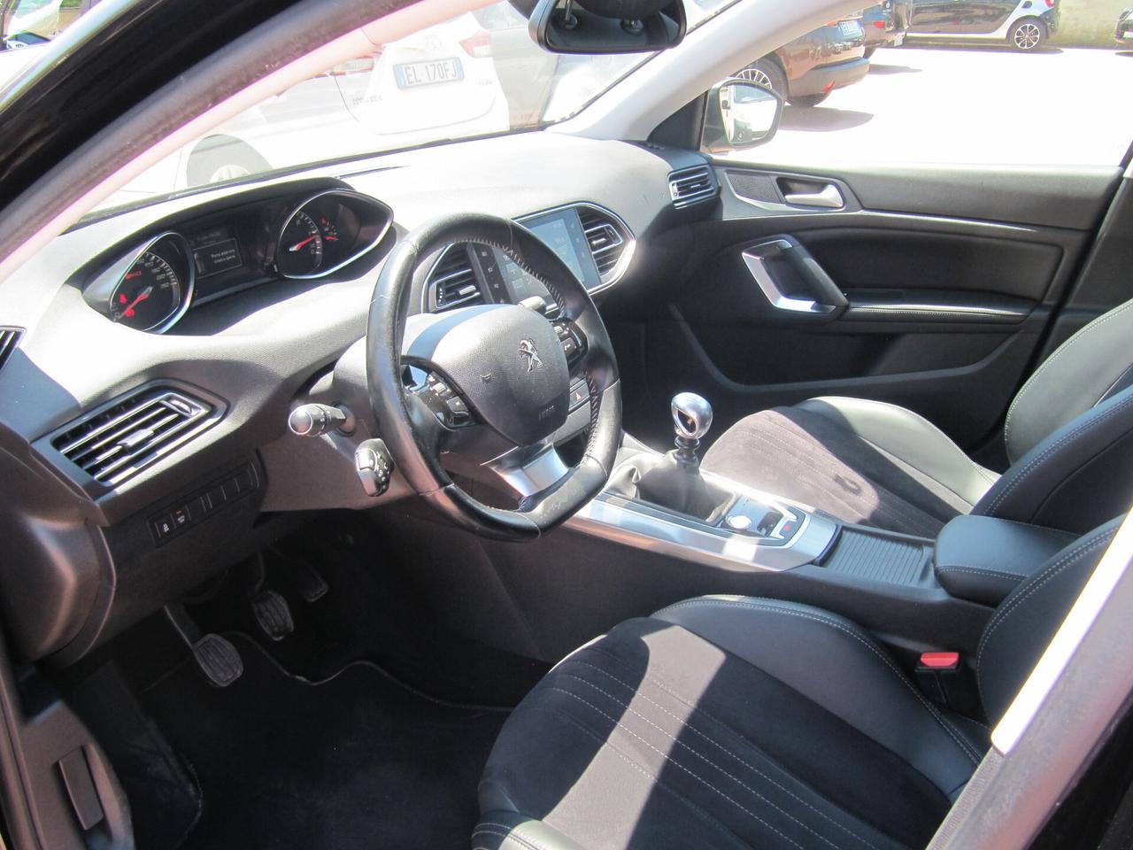 Peugeot 308 BlueHDi 120 S&S Allure