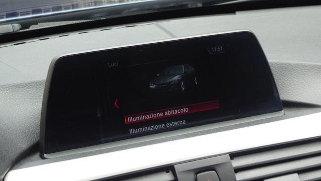 BMW 320 d xDrive Touring Business Advantage