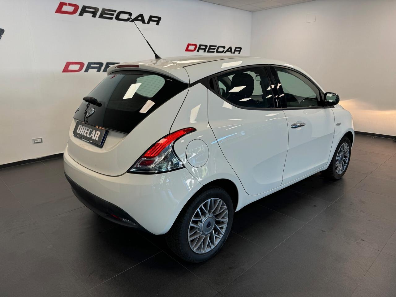 Lancia Ypsilon 1.2 69 CV 5 porte S&S Gold NEOPATENTATI