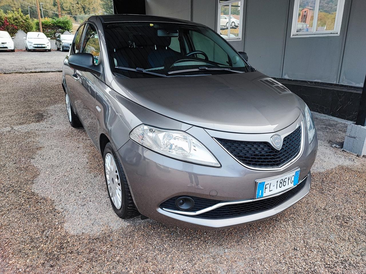 Lancia Ypsilon 1.2 69 CV 5 porte Unyca