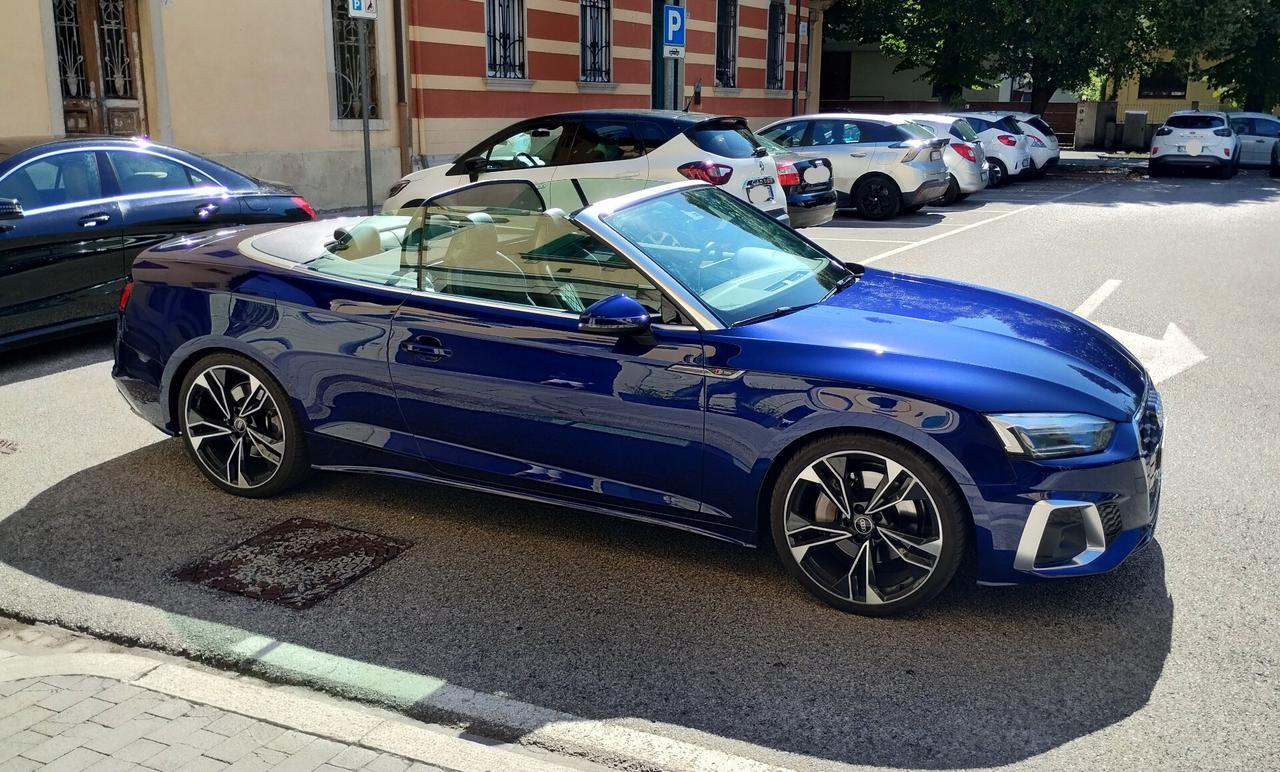 Audi A5 Cabrio 45 TFSI quattro S tronic line edition