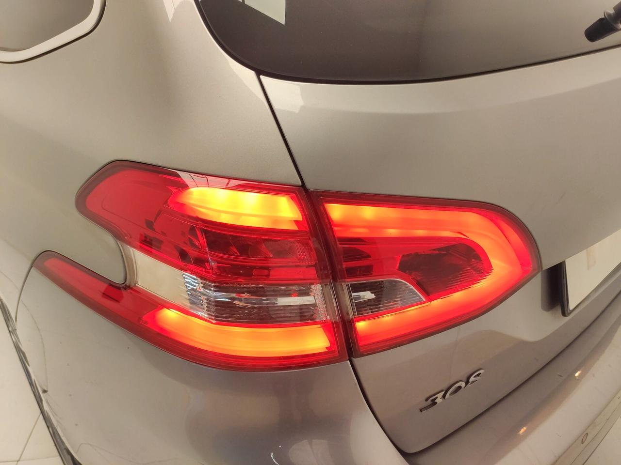 Peugeot 308 BlueHDi 150 S&S SW Allure