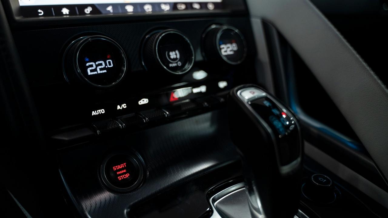 Jaguar F-Type COUPE 2.0 RWD 300CV R DYNAMIC AUTO XENO NAVI PELLE FULL OPTIONAL