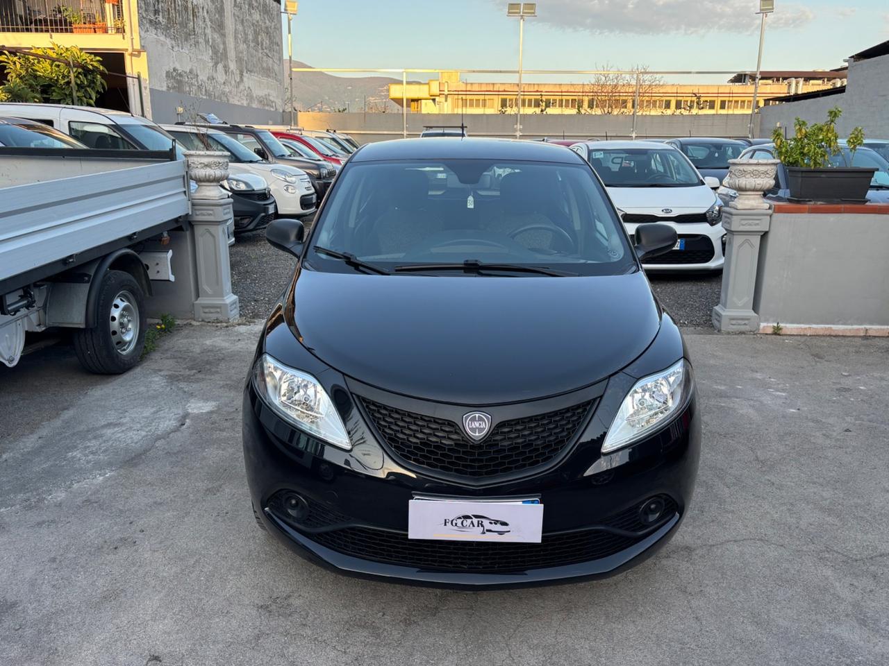 Lancia Ypsilon 1.2 69 CV 5 porte S&S Gold