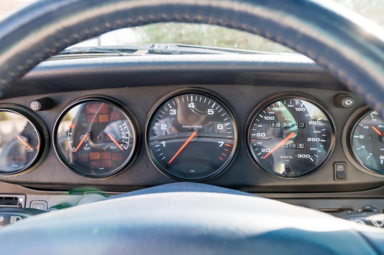 Porsche 993 Carrera 4 cat Cabriolet