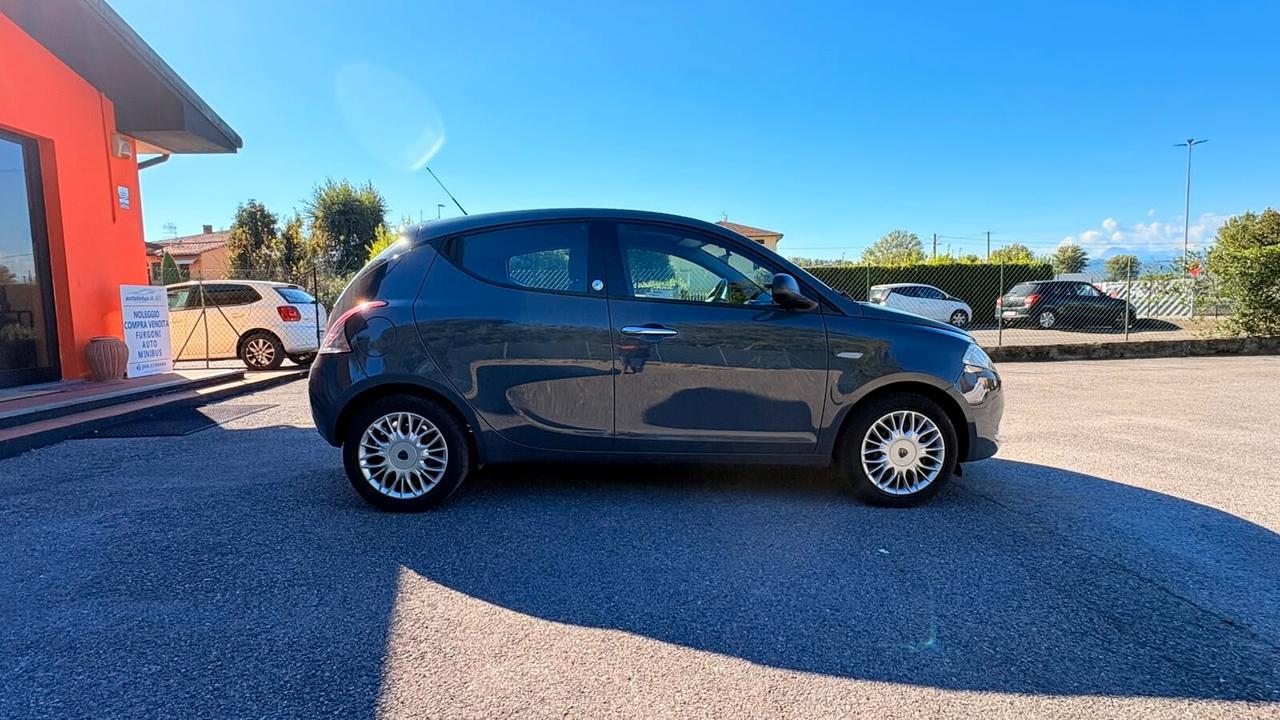 Lancia Ypsilon 1.2 69 CV 5 porte GPL Ecochic Gold