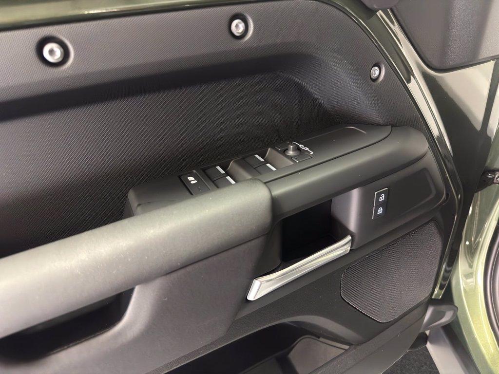 LAND ROVER Defender (2019) LAND ROVER 110 3.0D I6 200 CV AWD Auto S del 2026