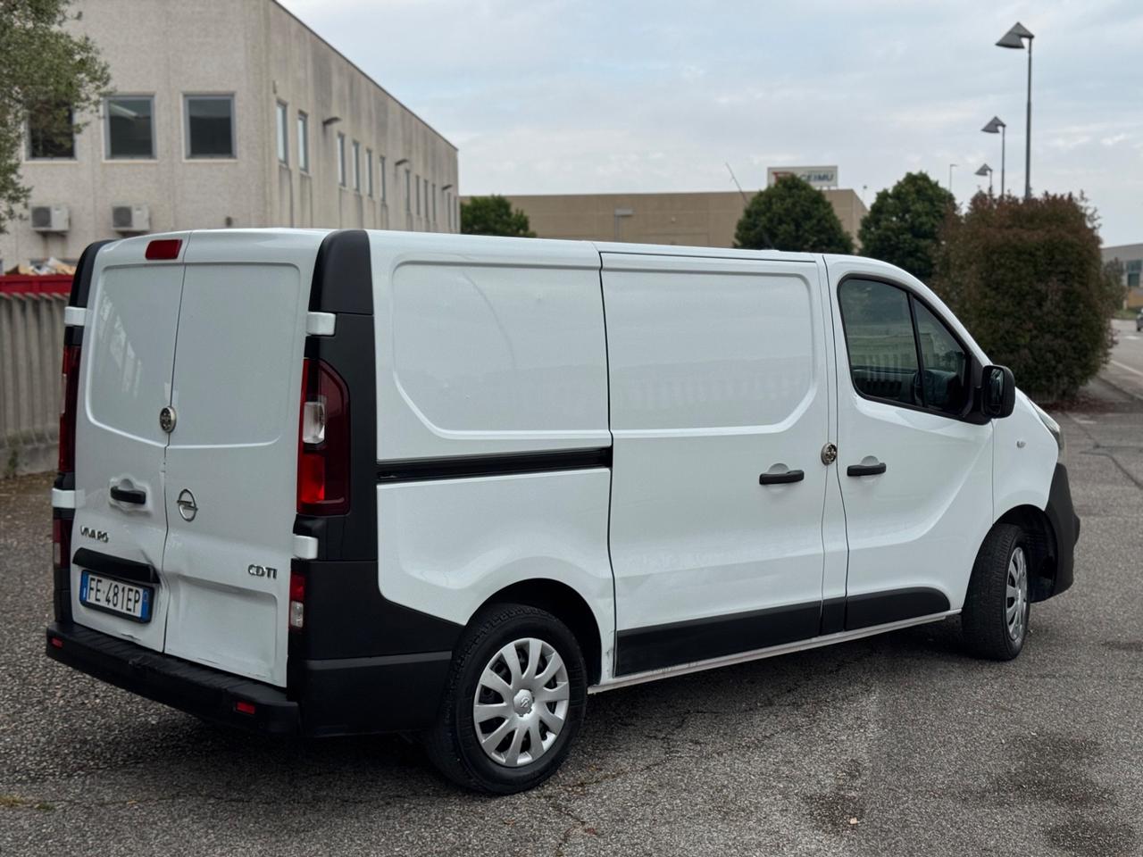 Opel Vivario 1.6 CDTI 116cv 6 Marce