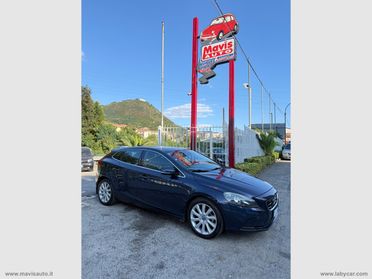 VOLVO V40 D2 1.6 Momentum