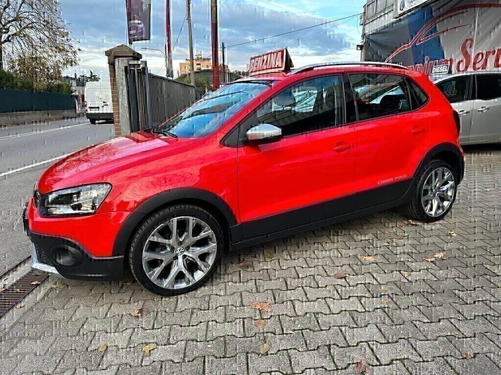 Volkswagen Polo Cross 1.2 TSI DSG - 5 PORTE 90CV (66 KW) - NEOPATENTATI