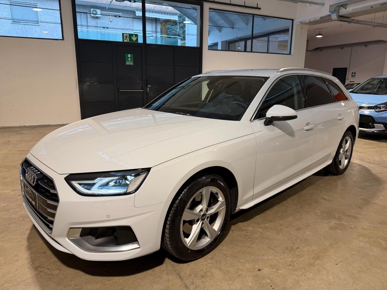 Audi A4 Avant 2.0 TDI VIRTUAL-MMI PLUS-CARPLAY-LED