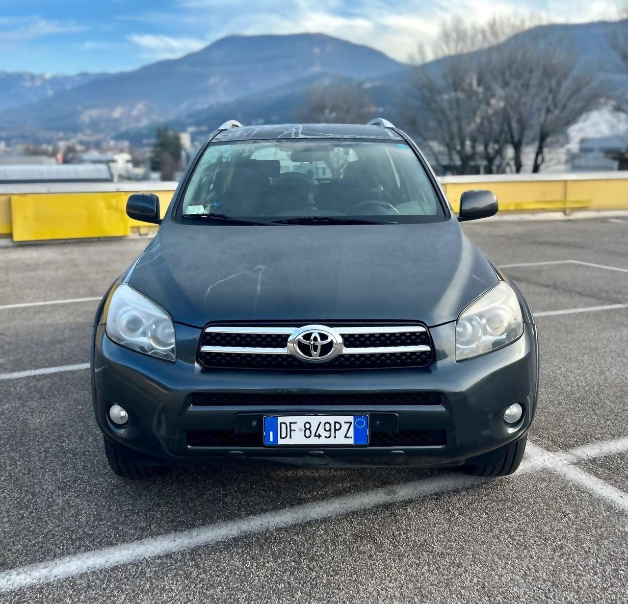 Toyota RAV 4 RAV4 2.2 D-4D 177 CV Luxury