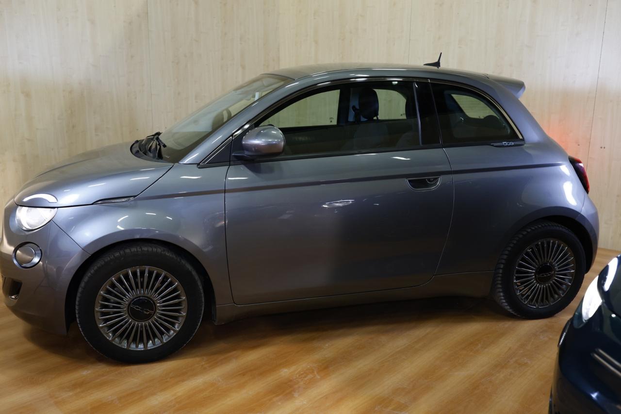 Fiat 500 500e Berlina 42 kWh Icon