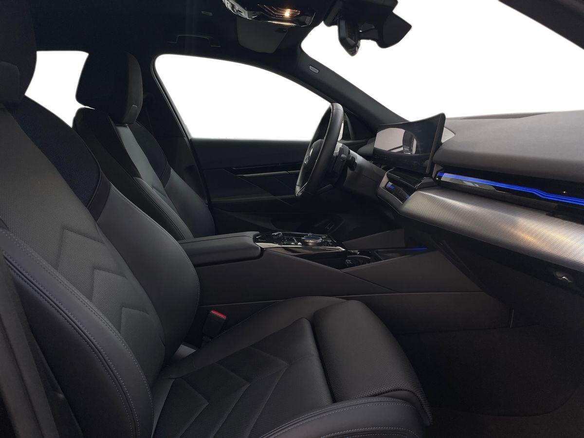 BMW Serie 5 G61 2024 Touring - 520d Touring 48V xdrive MSport Pro auto