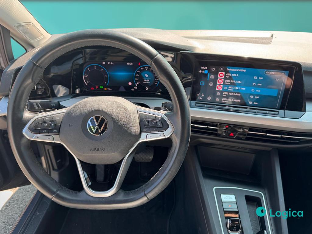 VOLKSWAGEN Golf VIII 2020 - Golf 2.0 tdi scr Life 150cv dsg