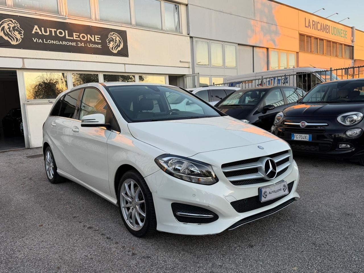 Mercedes-benz B 200 d 136cv (2.2 CDI) Premium OK NEOPATENTATI