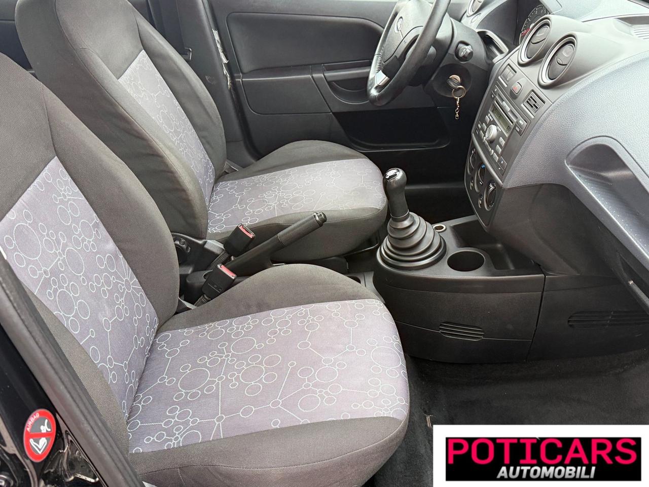 Ford Fiesta 1.5 TDCi 75CV 5