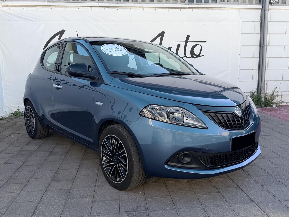 Lancia Ypsilon 1.0 FireFly 5 porte S&S Hybrid Silver Plus