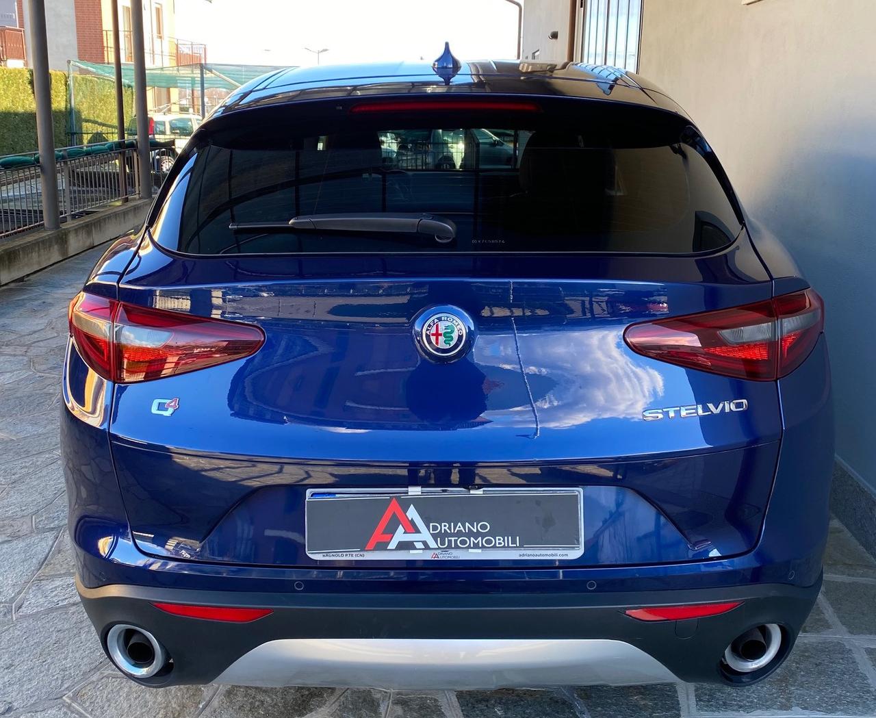 Alfa Romeo Stelvio 2.0 t Executive Q4 200cv auto my19