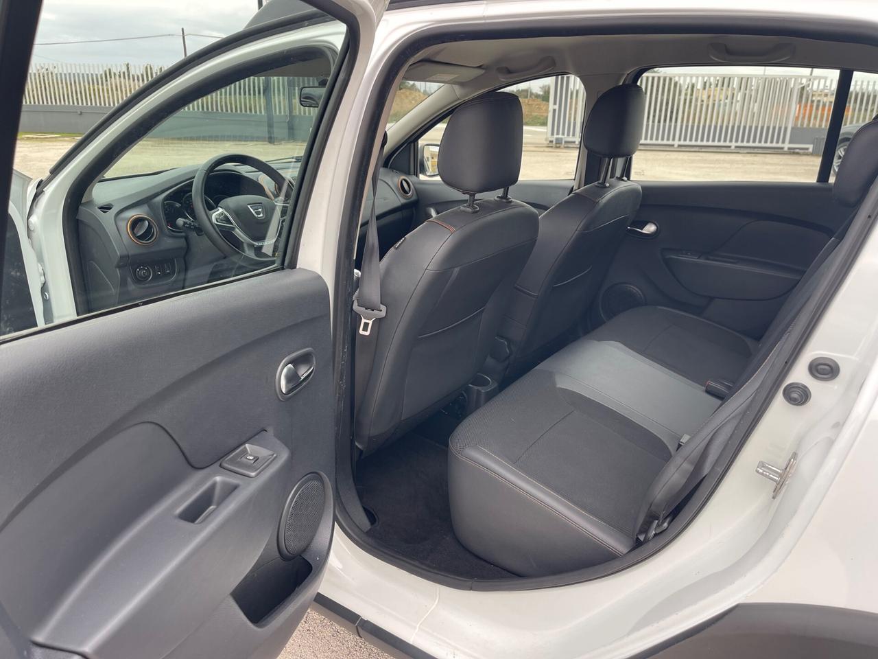 DACIA SANDERO STEPWAY 0.9 TCE GPL FULL LED MY17