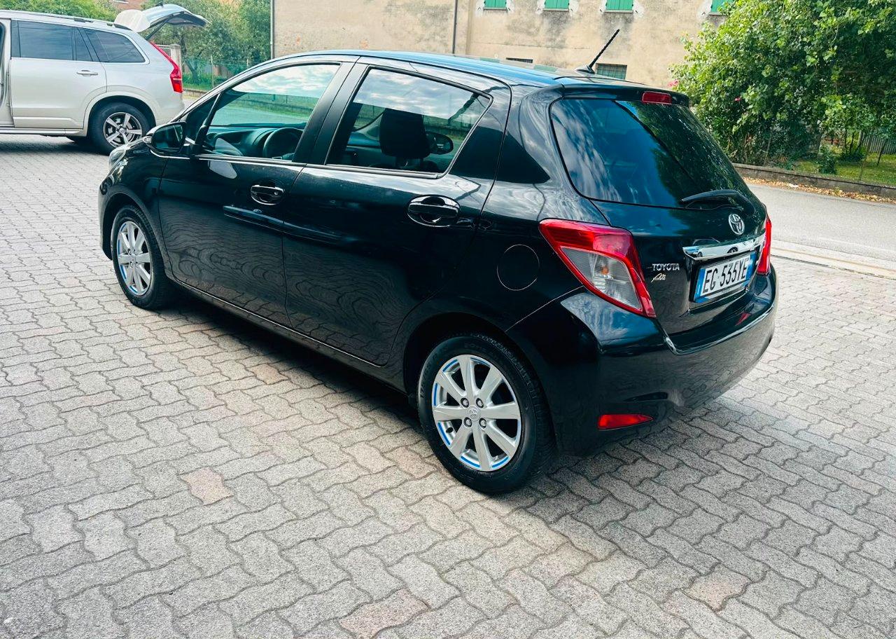 Toyota Yaris 5 Porte Yaris 5p 1.0 Lounge OK NEOPATENTATO