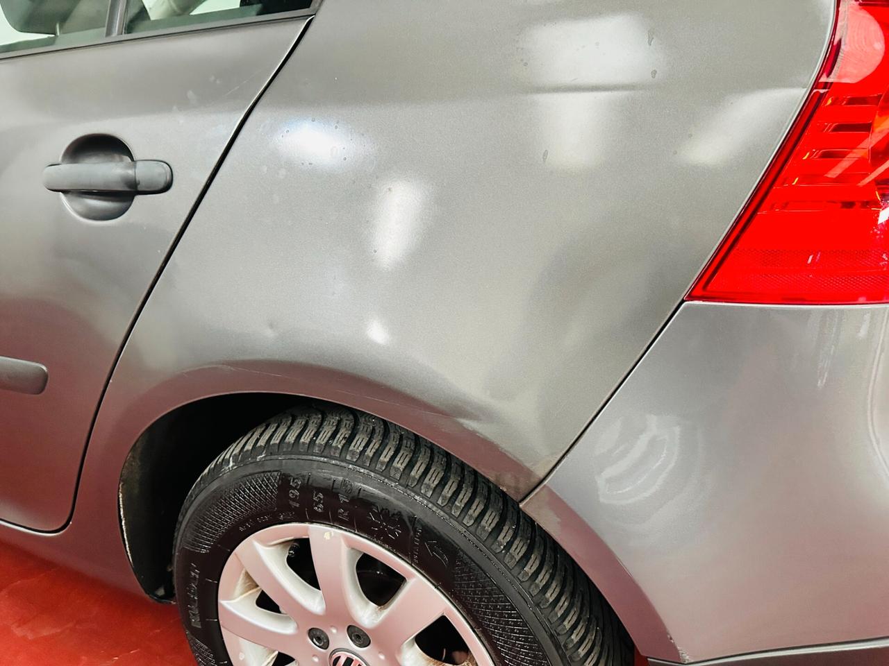 Volkswagen Golf 1.6 FSI 115cv 5p. Comfortline