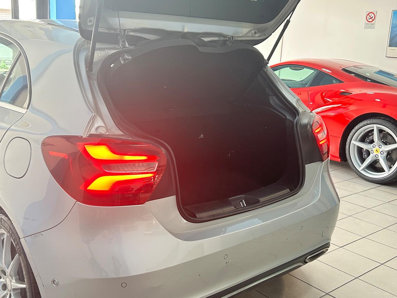 Mercedes-benz A 180 A 180 d Automatic Premium Dark Night Edition