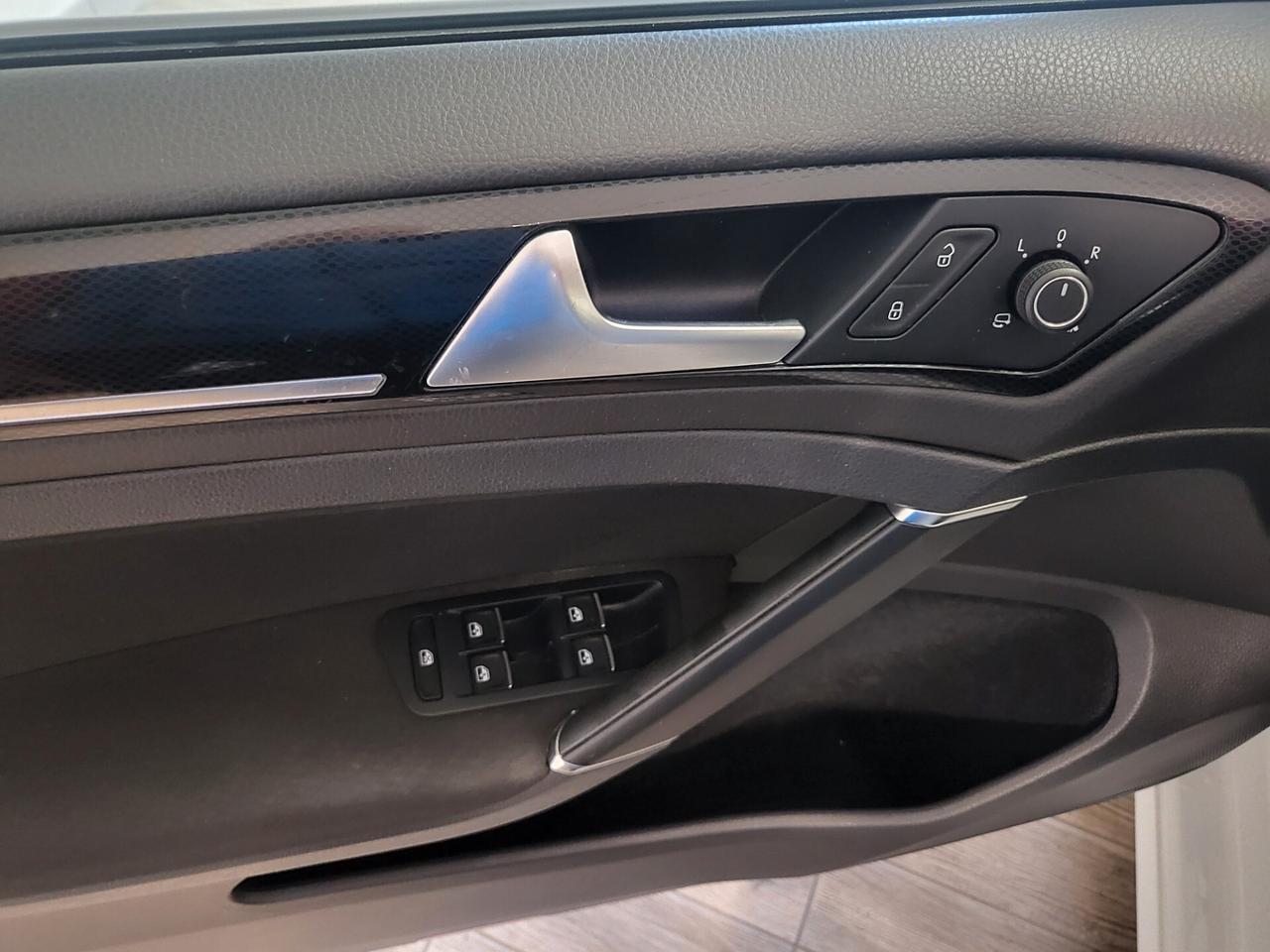 Volkswagen Golf 2.0 TDI 5p. Highline BlueMotion Technology