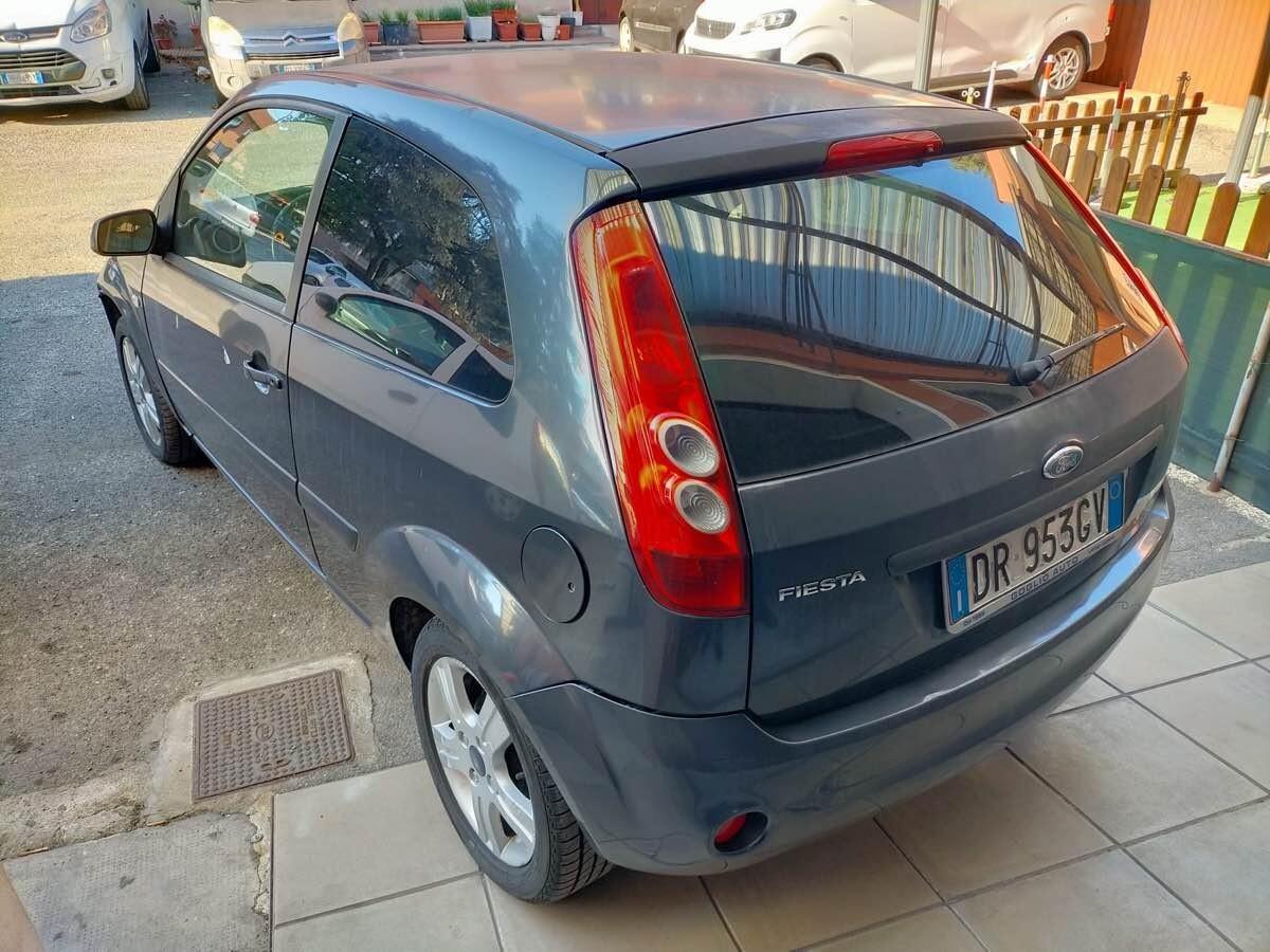 Ford Fiesta 1.2 GHIA