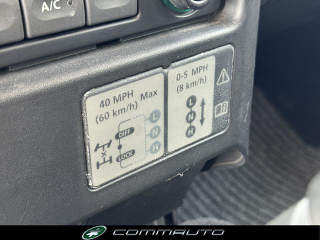 LAND ROVER Defender 110 2.4 TD4 CrewCab
