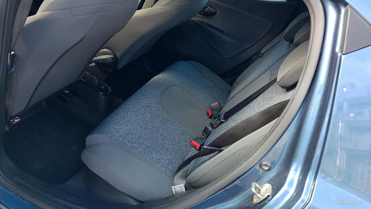 Lancia Ypsilon 1.0 FireFly 5 porte S&S Hybrid Silver