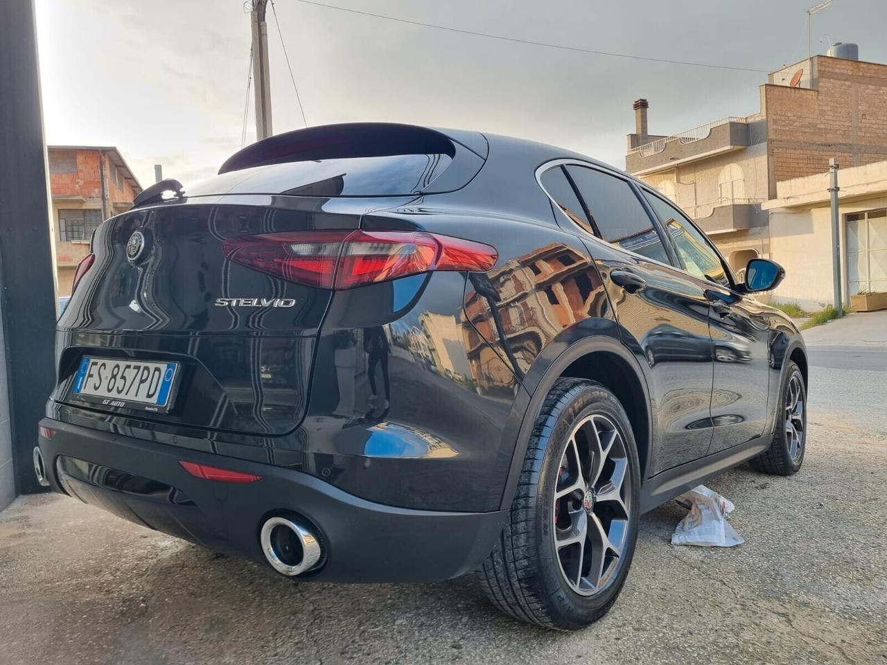 Alfa Romeo Stelvio 2.2 Turbodiesel 190 CV AT8 Q4 B-Tech VELOCE