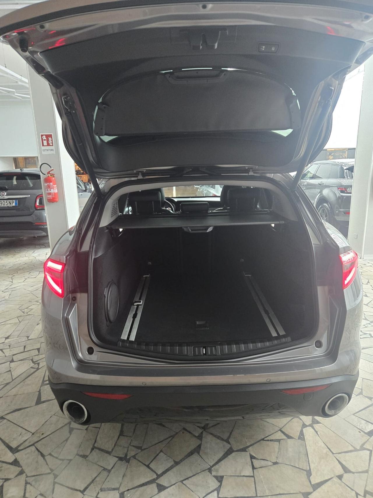 Alfa Romeo Stelvio 2.2 Turbodiesel 210 CV AT8 Q4 Executive