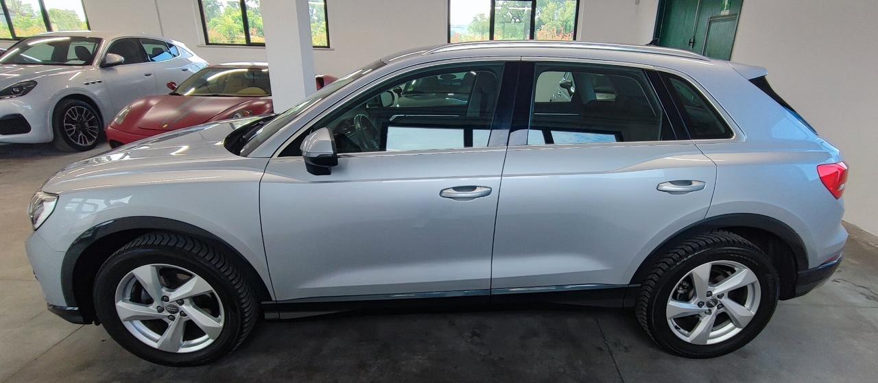 Audi Q3 35 TDI quattro Business Advanced