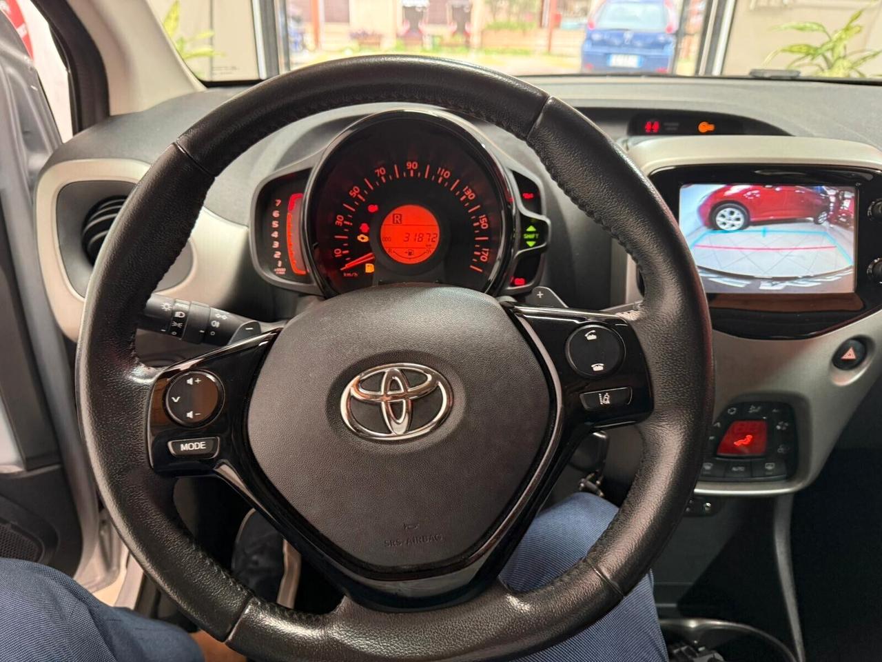 Toyota Aygo 1.0 VVT-i 69 CV 5 porte x-cool TSS