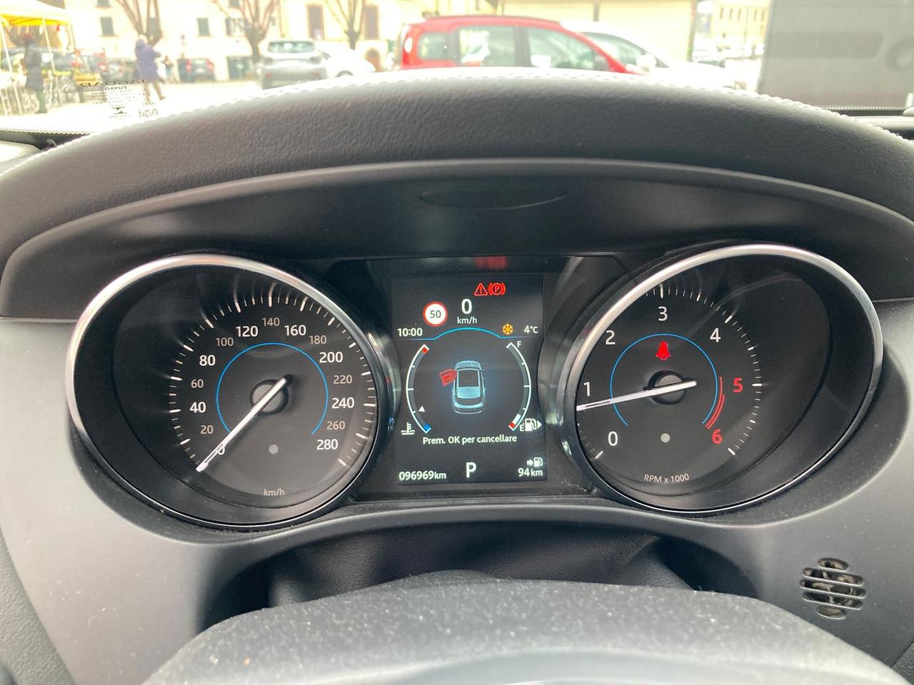 Jaguar F-Pace 2.0 20d Turbo R- #8436