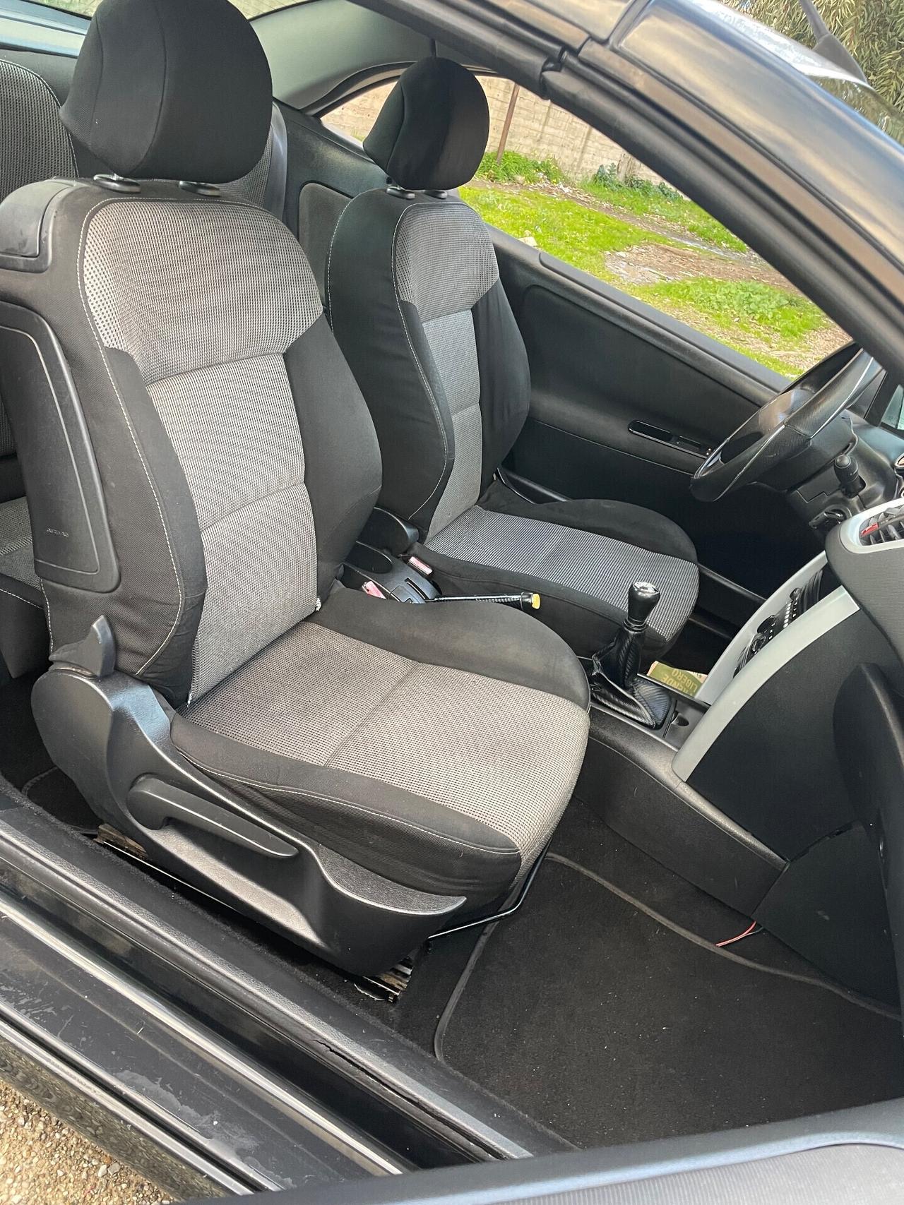 Peugeot 207 1.6 HDi 110CV cabriolet