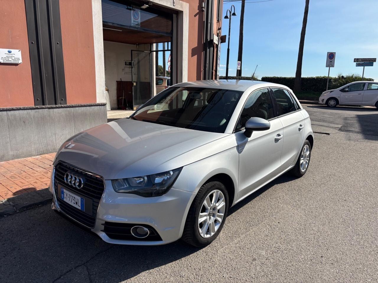 Audi A1 1.6 TDI 105 CV Attraction Sportback
