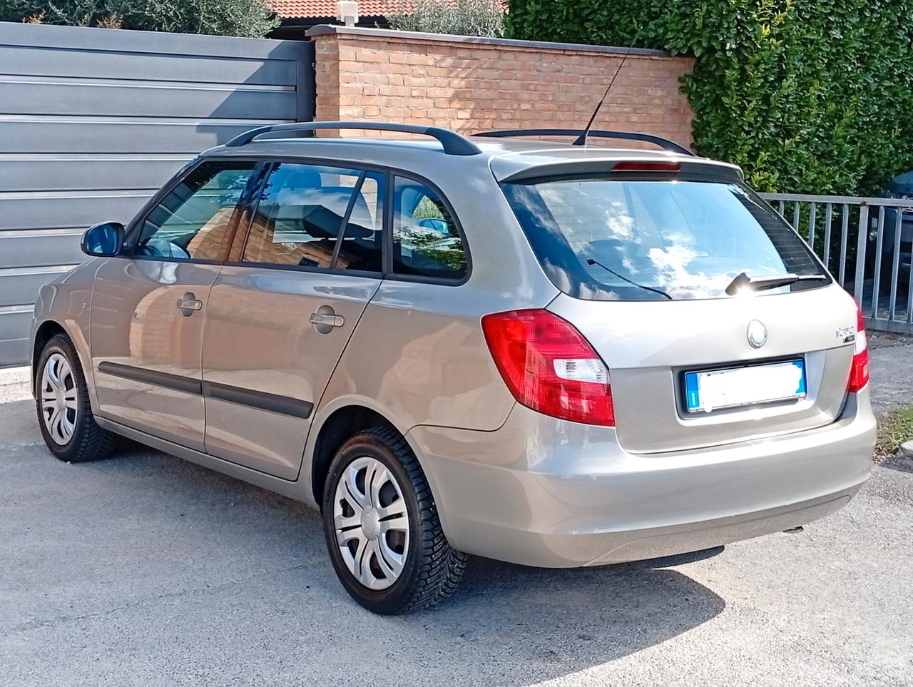 Skoda Fabia 1.2BENZINA2012 Neop 117000km TRATTABILE