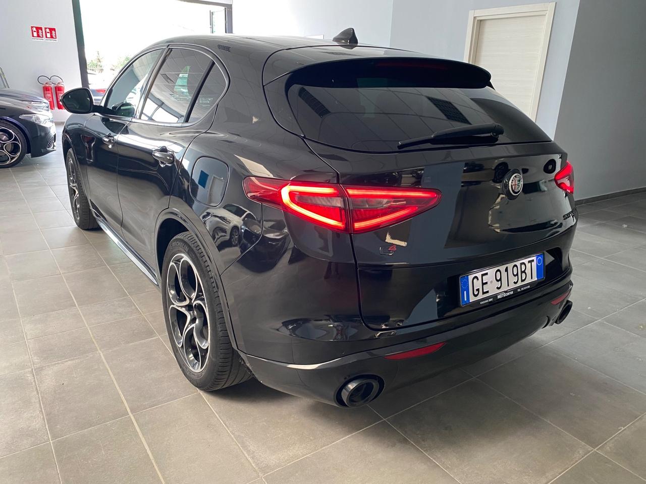 Alfa Romeo Stelvio BLACK EDITION 2.2 210 CV AT8 Q4 Veloce