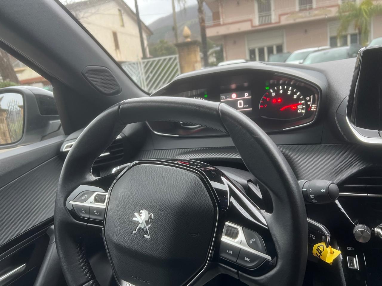 Peugeot 2008 BlueHDi 130 S&S EAT8 Allure