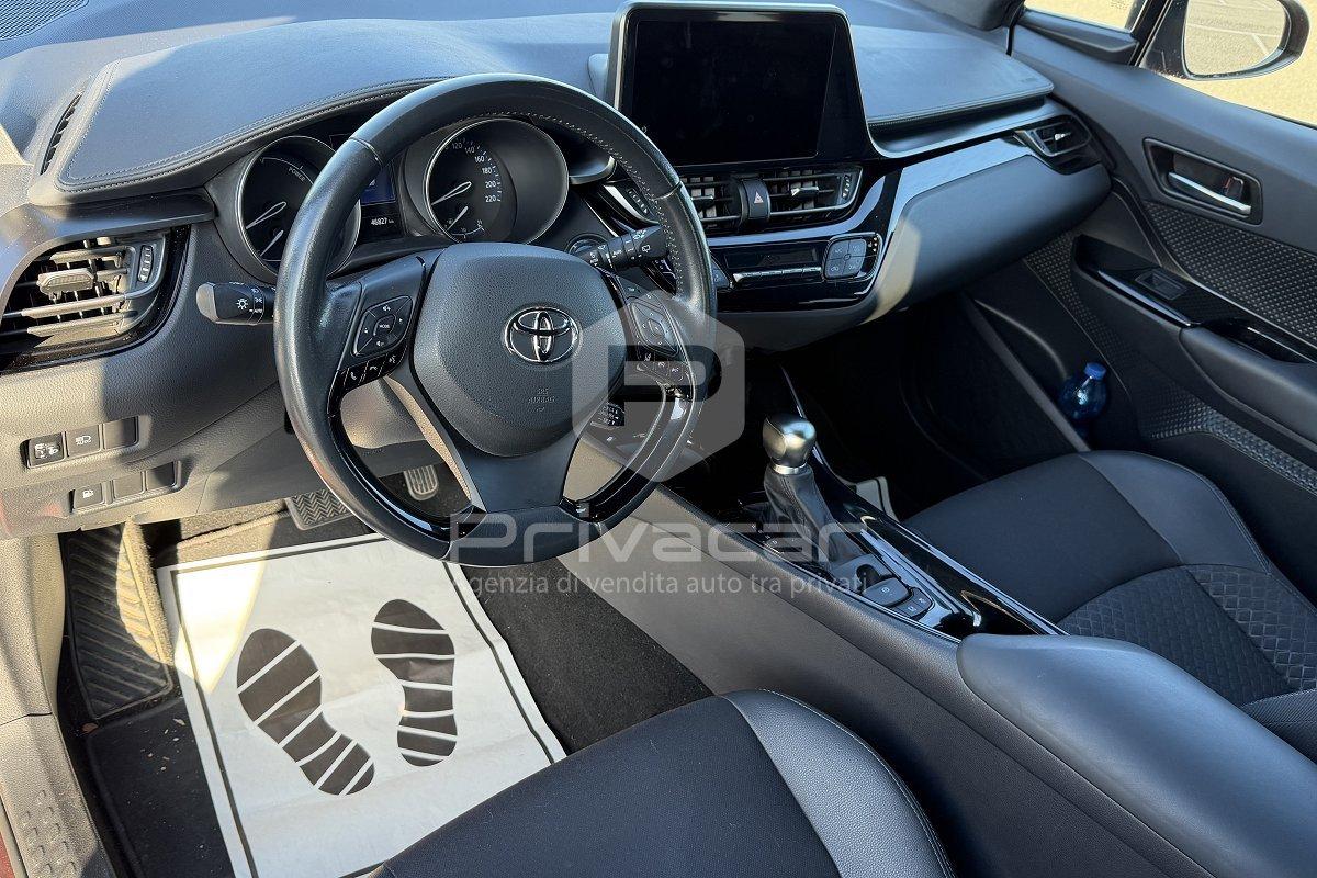 TOYOTA C-HR 2.0 Hybrid E-CVT Trend