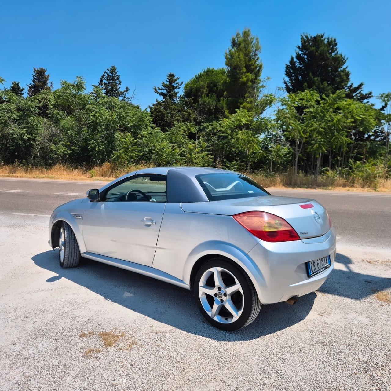 Opel Tigra TwinTop 1.4 16V First Edition