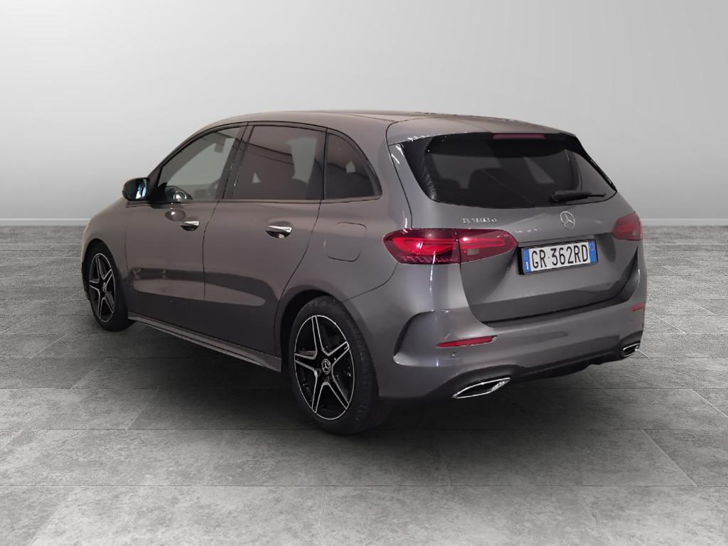 Mercedes-Benz Classe B - W247 2023 - B 180 d AMG Line Advanced Plus auto