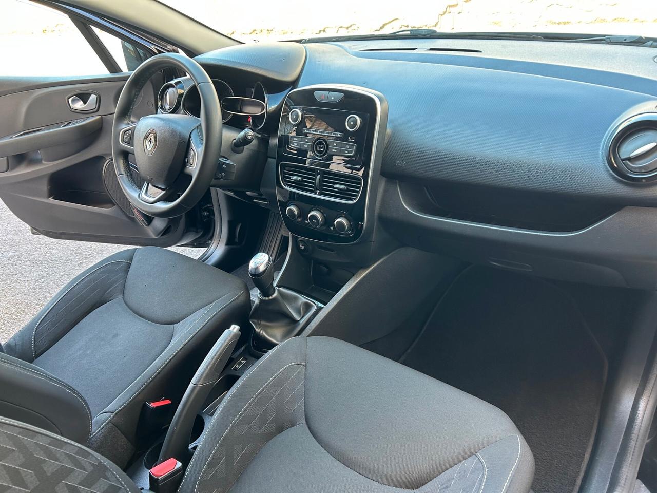Renault Clio S.W. Tce Limited ok neopatentati km 94.600