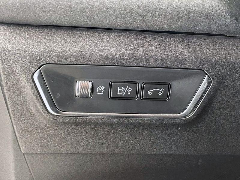 Lynk & Co 01 01 PHEV